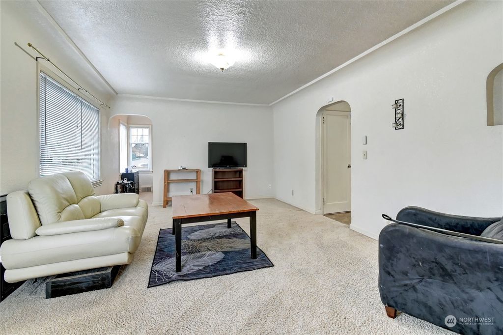 Photo of 1911 18th Street, Everett, WA 98201 (MLS # 2057173)