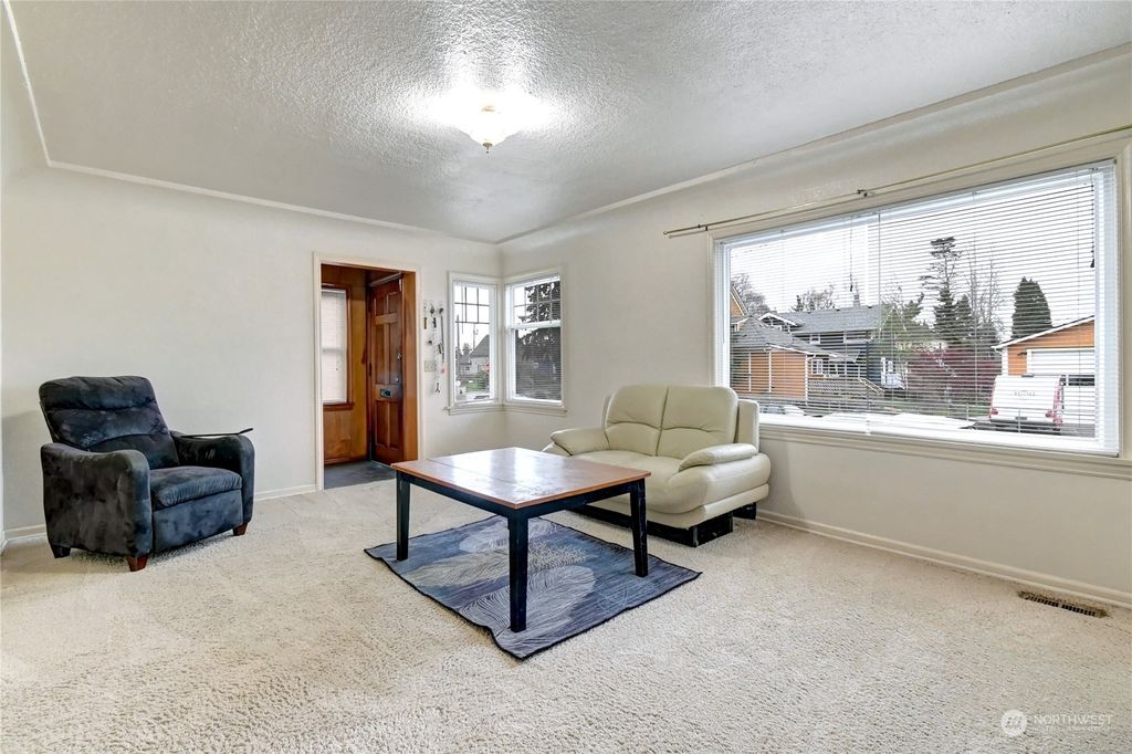 Photo of 1911 18th Street, Everett, WA 98201 (MLS # 2057173)