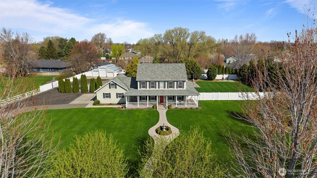 Photo of 47 Austin Street, Walla Walla, WA 99362 (MLS # 2484010)