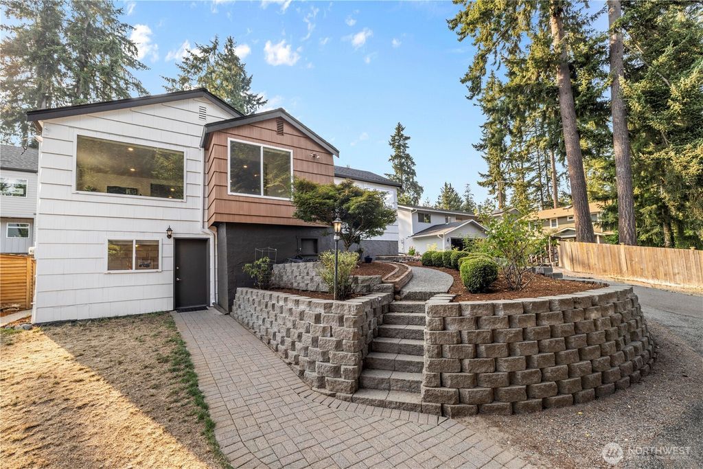Photo of 15245 Fremont Avenue N, Shoreline, WA 98133 (MLS # 2430437)