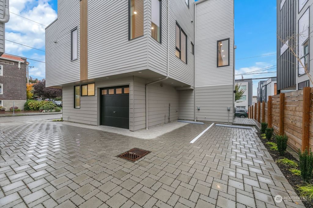 Photo of 725 N Motor Place, Seattle, WA 98103 (MLS # 2173706)