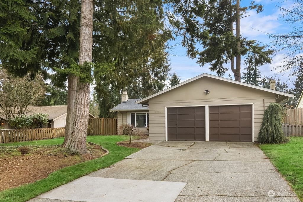 Photo of 2023 S 301st Place, Federal Way, WA 98003 (MLS # 2032690)