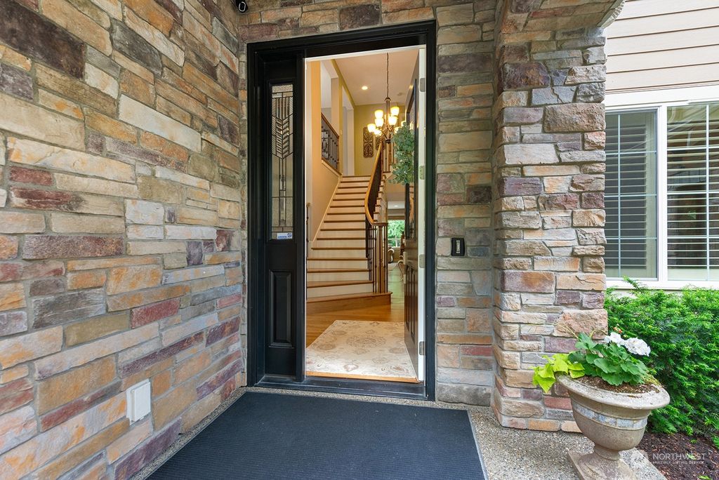 Photo of 3423 225th Avenue SE, Sammamish, WA 98075 (MLS # 2242533)