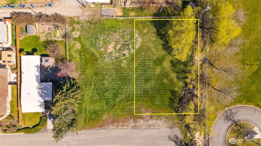 Photo of 2 E 2nd Avenue, Ellensburg, WA 98926 (MLS # 2481332)