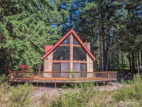 Photo of 102 Maple Place, Packwood, WA 98361 (MLS # 2408027) Photo of 102 Maple Place, Packwood, WA 98361 (MLS # 2408027)