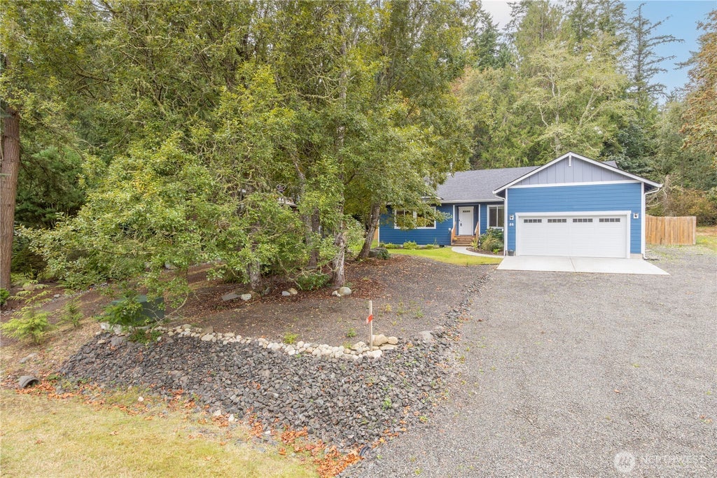 Photo of 86 Rainier Lane, Port Ludlow, WA 98365 (MLS # 2582945)