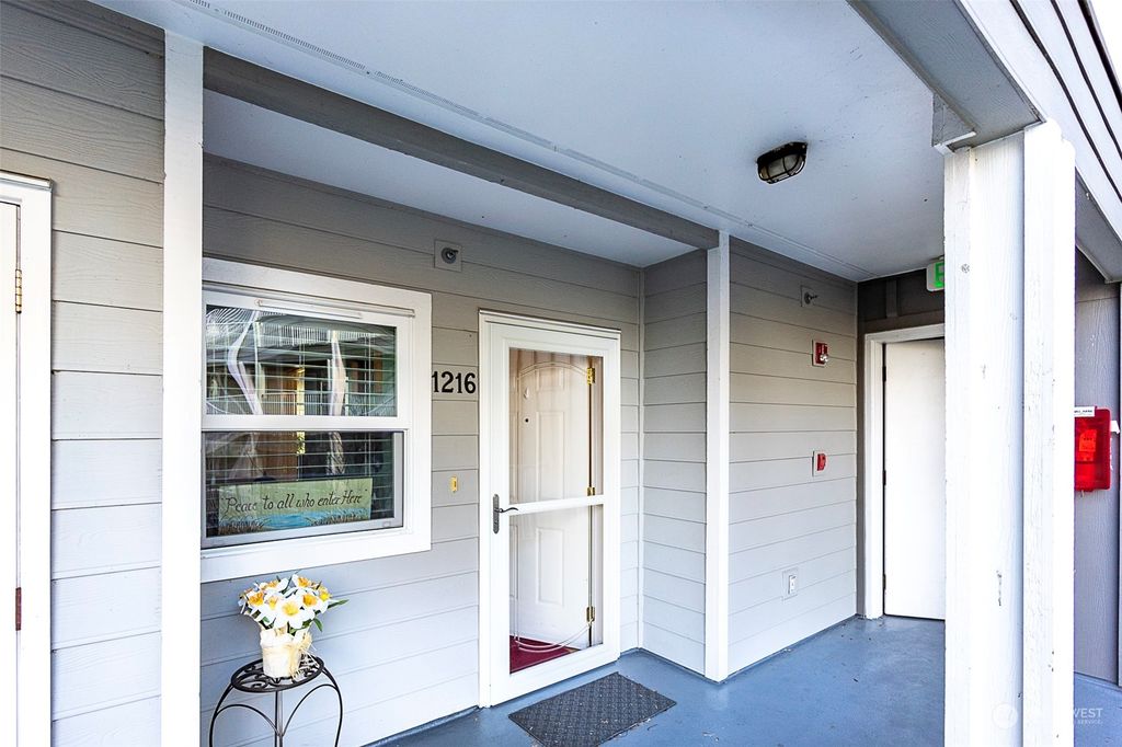 Photo of 1318 37th Street #1216, Everett, WA 98201 (MLS # 2030129)