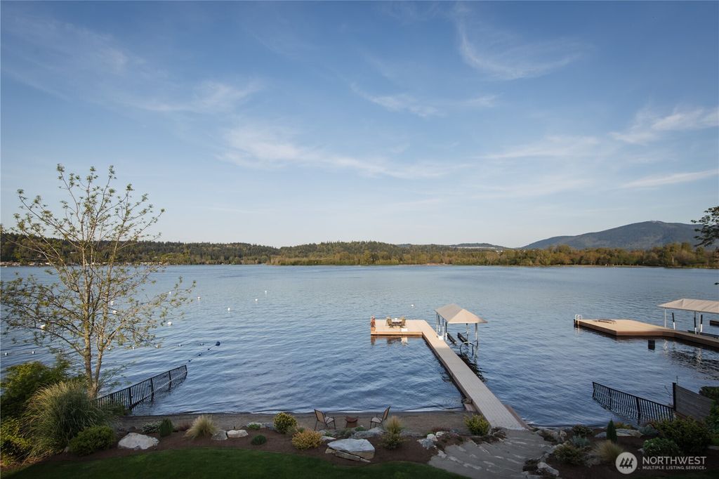 Photo of 4704 194th Ave SE Ave, Issaquah, WA 98027 (MLS # 2366517)