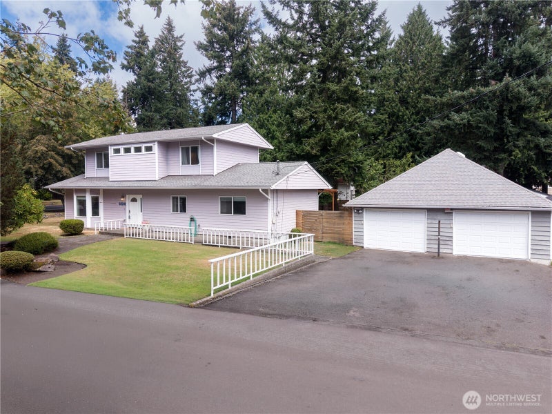 8706 NE 135th Place