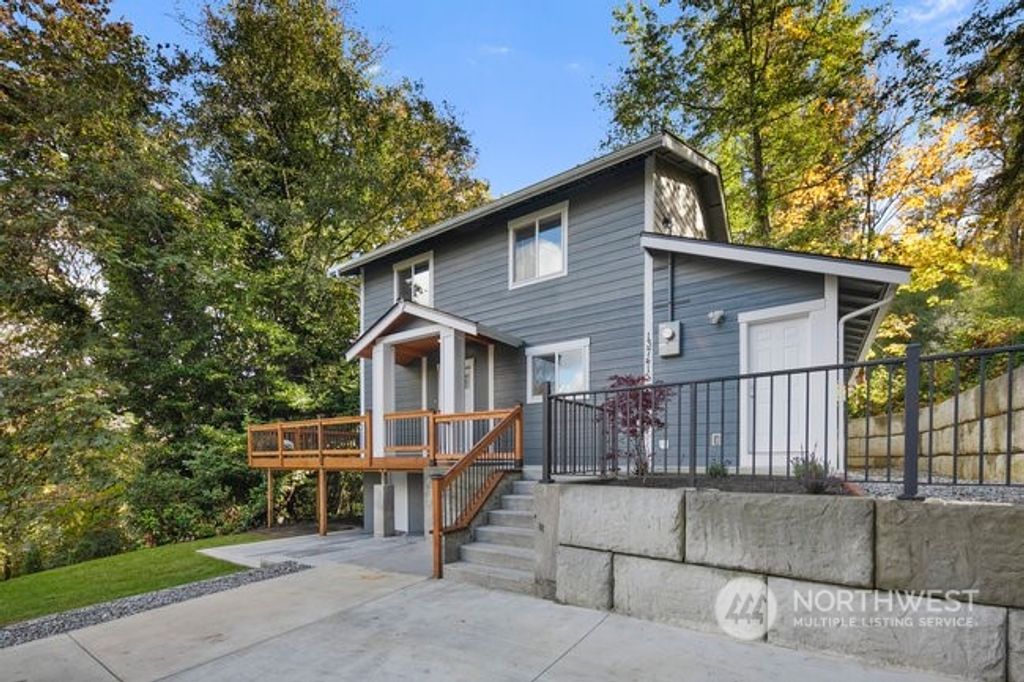 Photo of 13741 Macadam Road S, Tukwila, WA 98168 (MLS # 2304869)