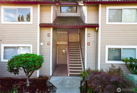 Photo of 17516 149th Avenue SE #G9, Renton, WA 98058 (MLS # 2445464)