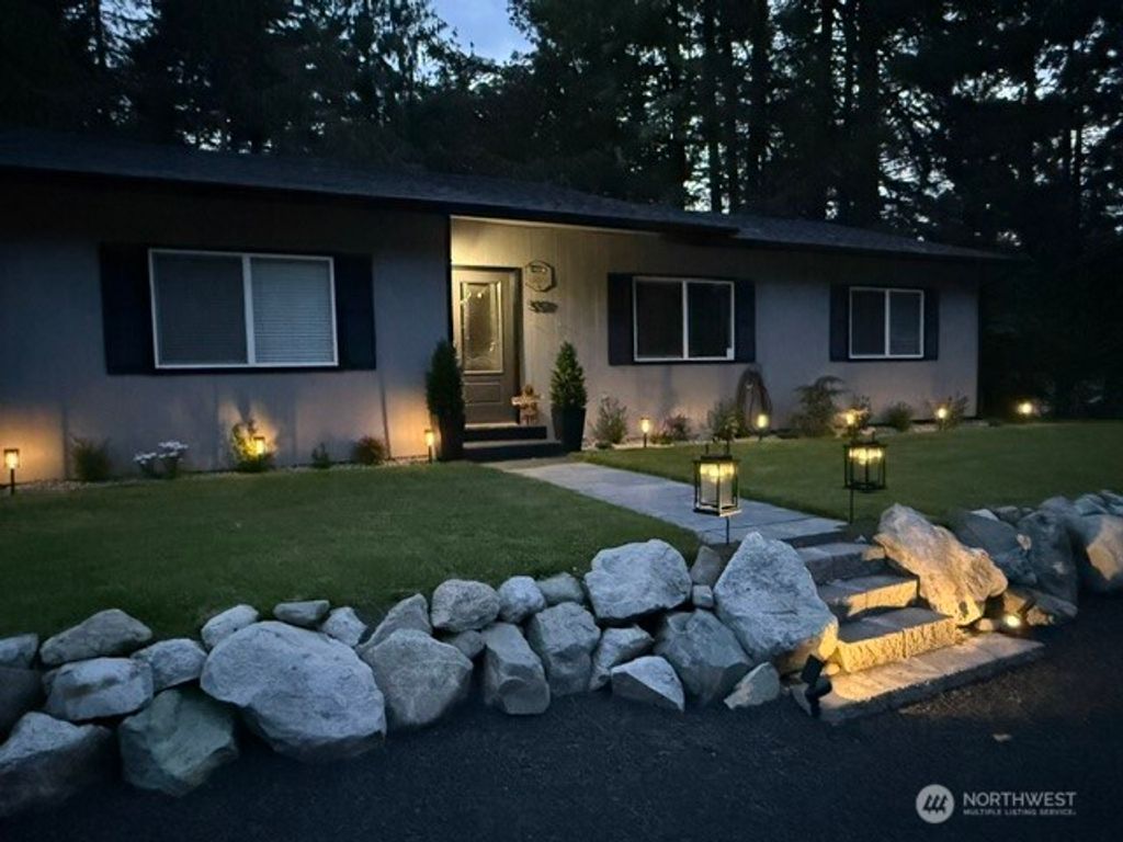 Photo of 5519 Johnson Point Road NE, Olympia, WA 98516 (MLS # 2528344)