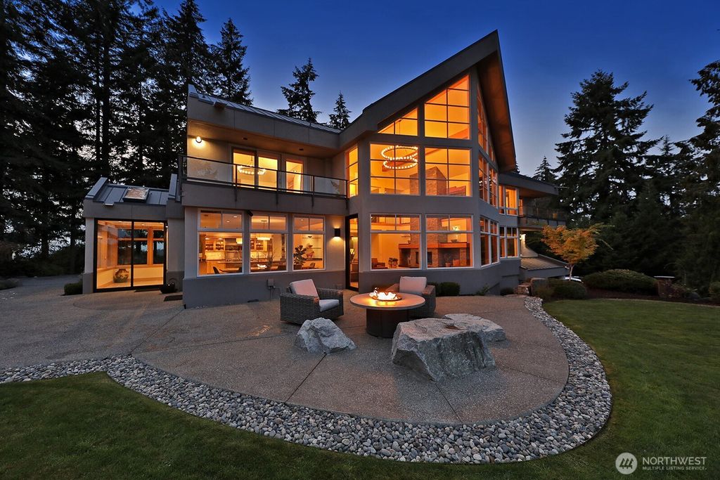 Photo of 8045 Possession Road, Clinton, WA 98236 (MLS # 2502392)