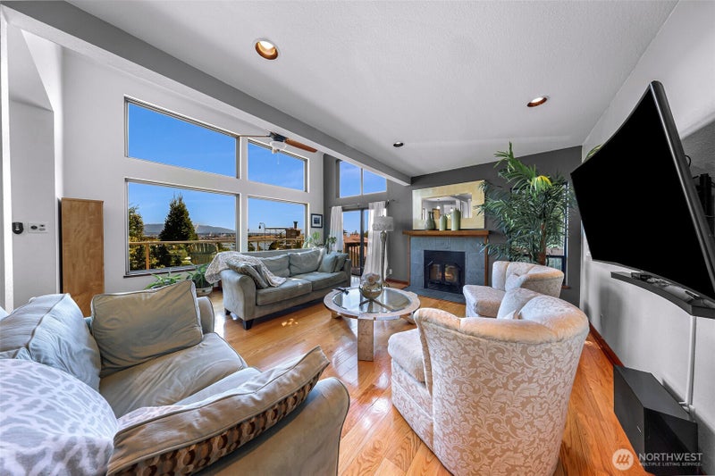 4210 Brant Circle