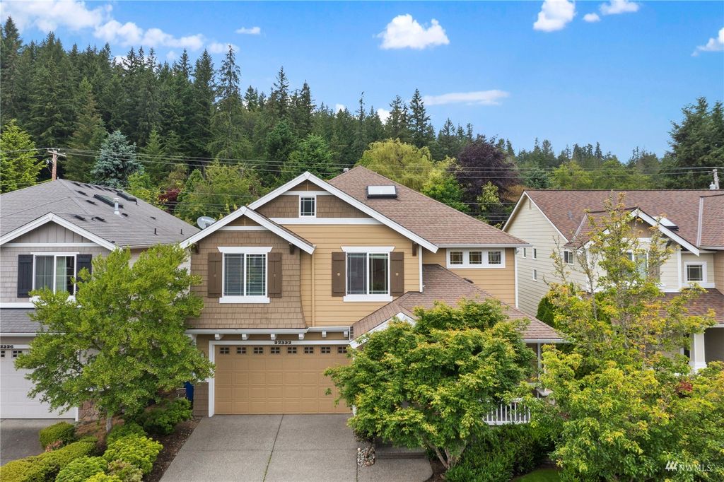 Photo of 22332 NE 6th Court, Sammamish, WA 98074 (MLS # 1977733)