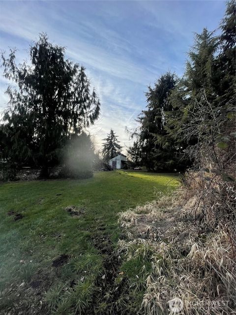 Photo of 1470 Armstrong Street, Raymond, WA 98577 (MLS # 2331955)
