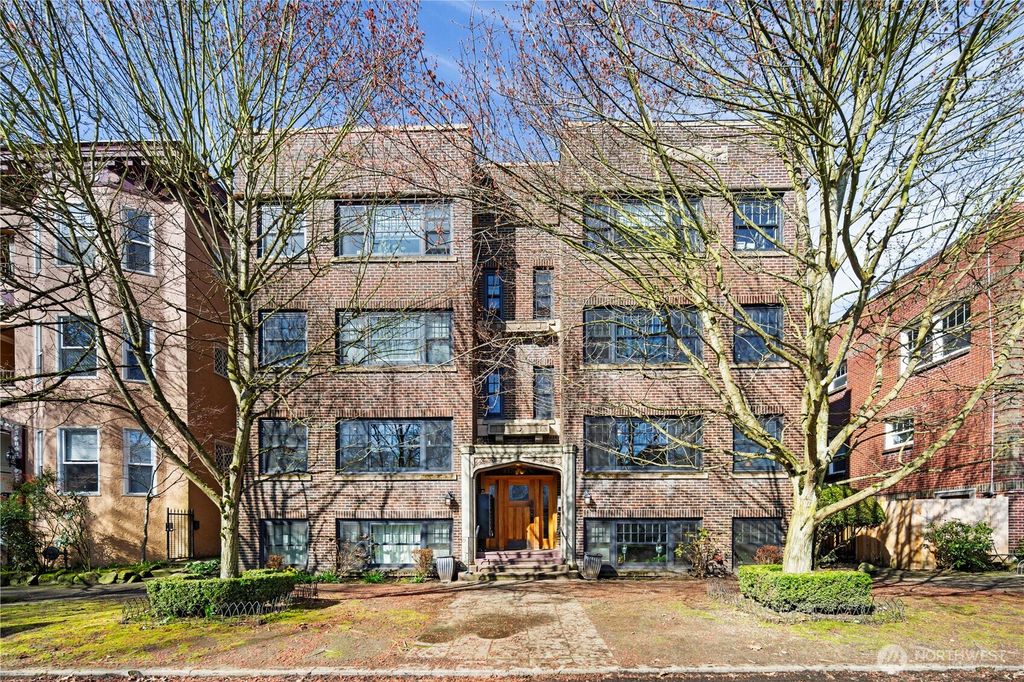 Photo of 525 16th Avenue E #201, Seattle, WA 98112 (MLS # 2348739)