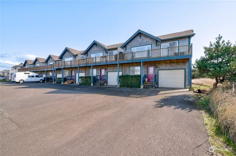 Photo of 315 5th Street NW #106, Long Beach, WA 98631 (MLS # 2044810)