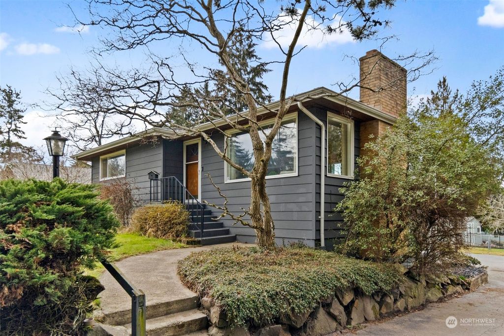 Photo of 3210 S 198th Street, SeaTac, WA 98188 (MLS # 2041609)