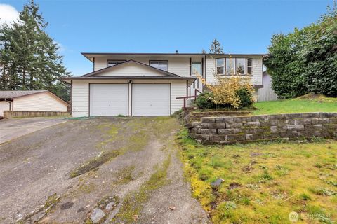 Photo of 26250 39th Place S, Kent, WA 98032 (MLS # 2480600)
