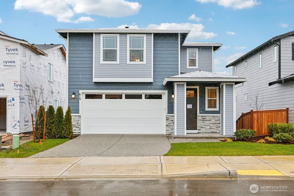 Photo of 613 103rd Court SE #SW 11, Lake Stevens, WA 98258 (MLS # 2444027)