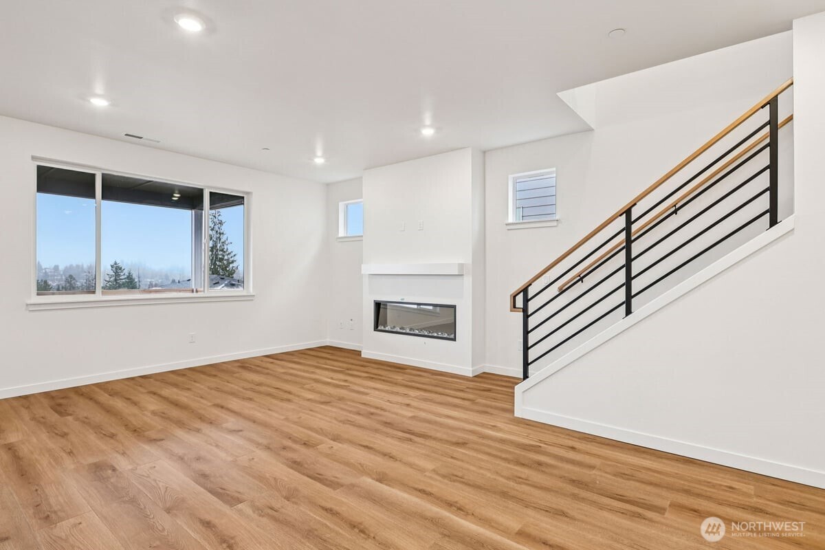 613 103rd Court SE SW 11