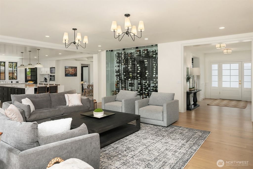 Photo of 5721 65th Avenue NE, Seattle, WA 98105 (MLS # 2491291)