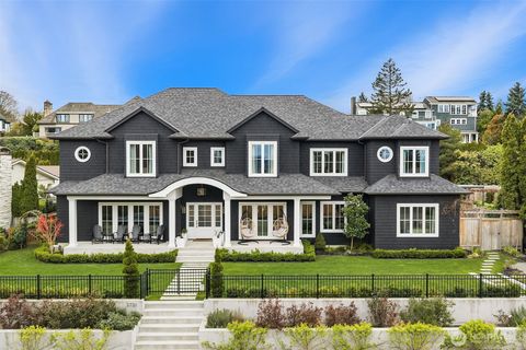 Photo of 5721 65th Avenue NE, Seattle, WA 98105 (MLS # 2491291)