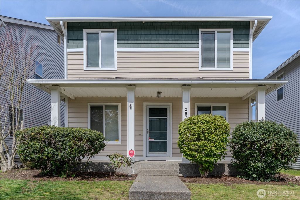 Photo of 3070 Hoffman Hill Blvd Blvd, Dupont, WA 98327 (MLS # 2499000)