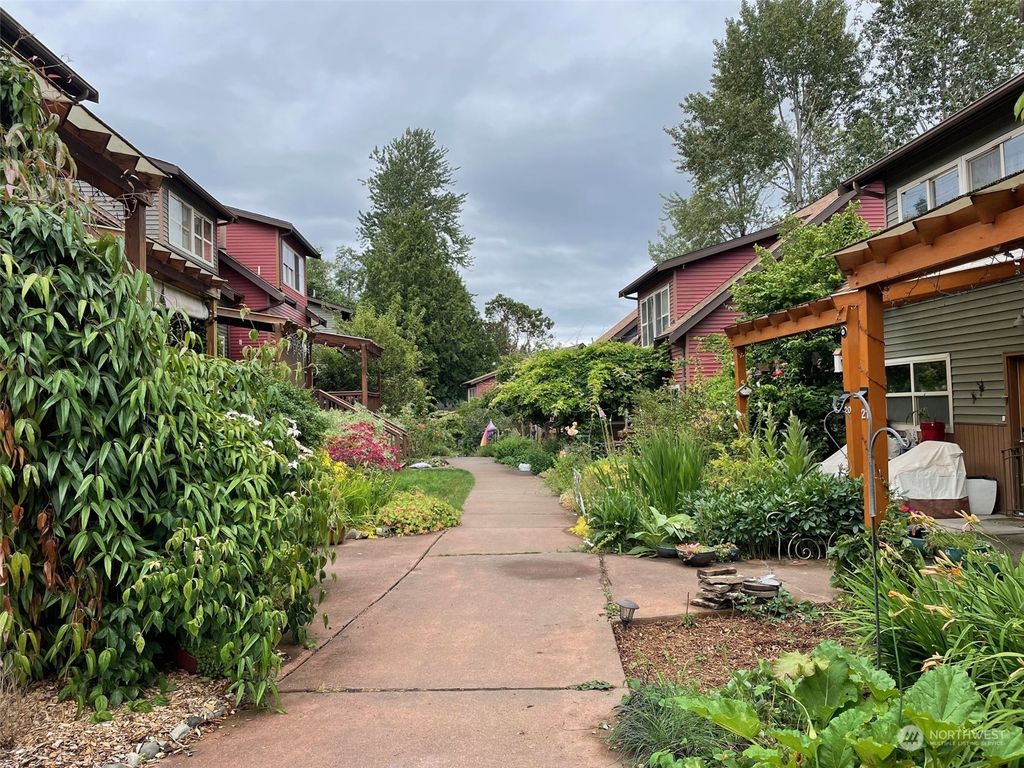 Photo of 6000 17th Avenue SW #2, Seattle, WA 98106 (MLS # 2285714)