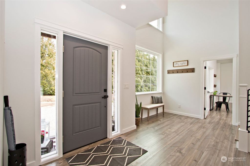 Photo of 4015 260th Avenue NE, Redmond, WA 98053 (MLS # 2047815)