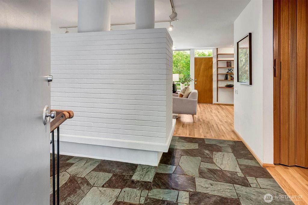 Photo of 4230 W Mercer Way, Mercer Island, WA 98040 (MLS # 2430468)