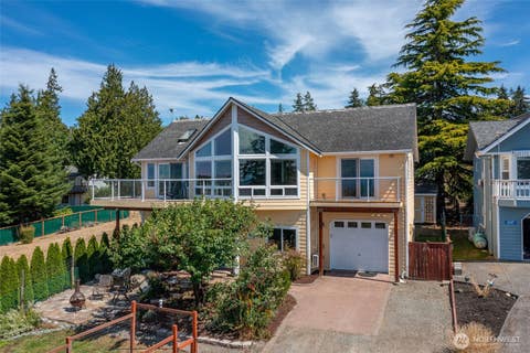 Photo of 1243 Farragut Drive, Coupeville, WA 98239 (MLS # 2558096)