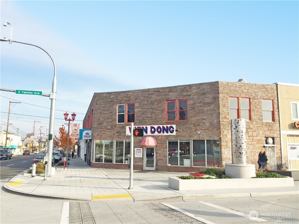 764 S 38th Street