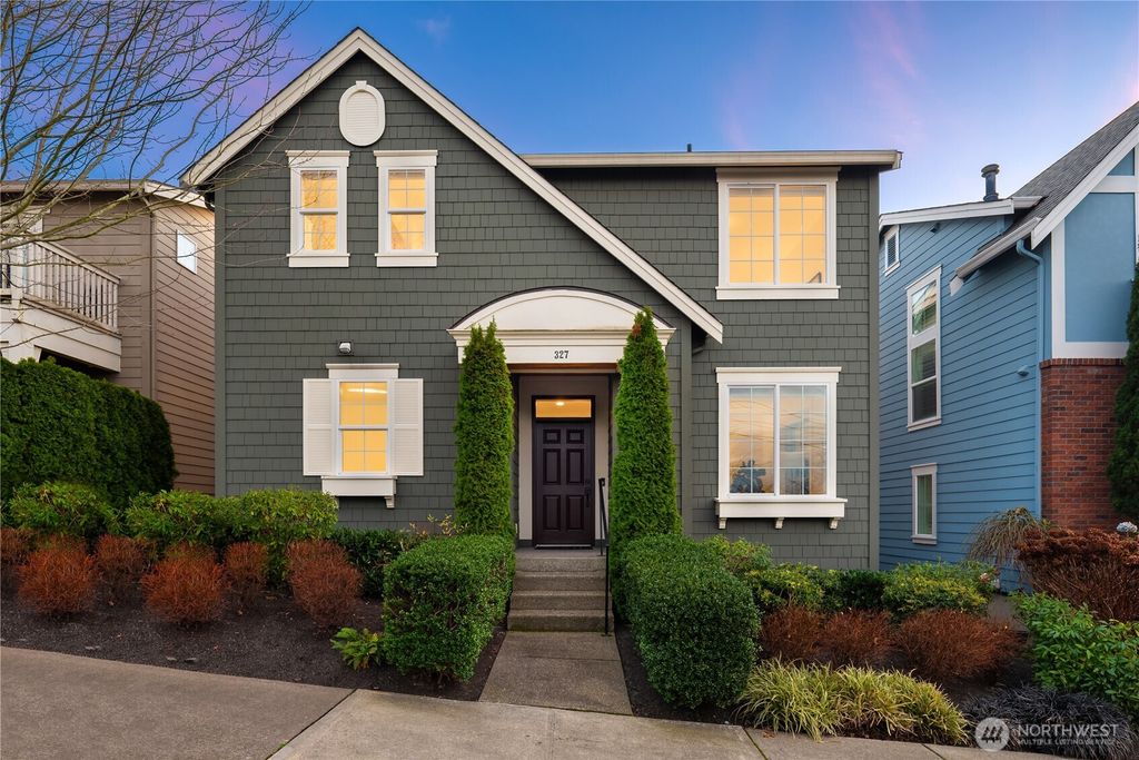 Photo of 327 4th Avenue S, Kirkland, WA 98033 (MLS # 2471446)