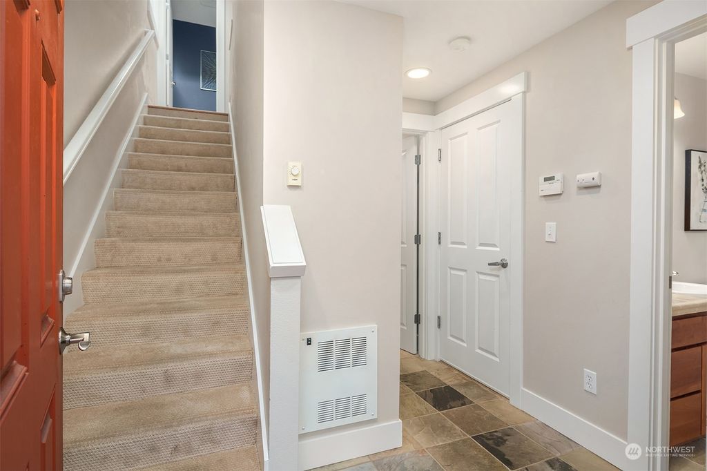 Photo of 802 NW 50th Street, Seattle, WA 98107 (MLS # 2182035)