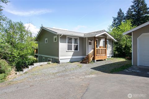 Photo of 115 N 34th Street, Bellingham, WA 98225 (MLS # 2527305)