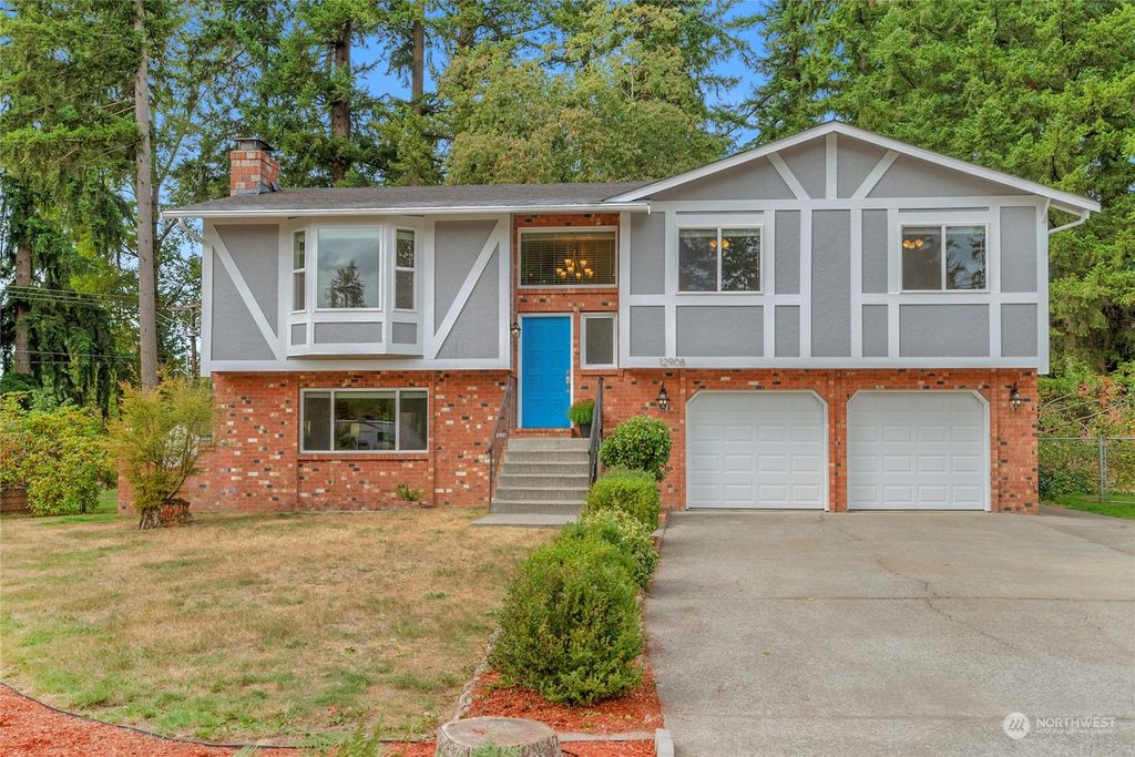 Photo of 12908 52nd Avenue NE, Marysville, WA 98271 (MLS # 2163992)