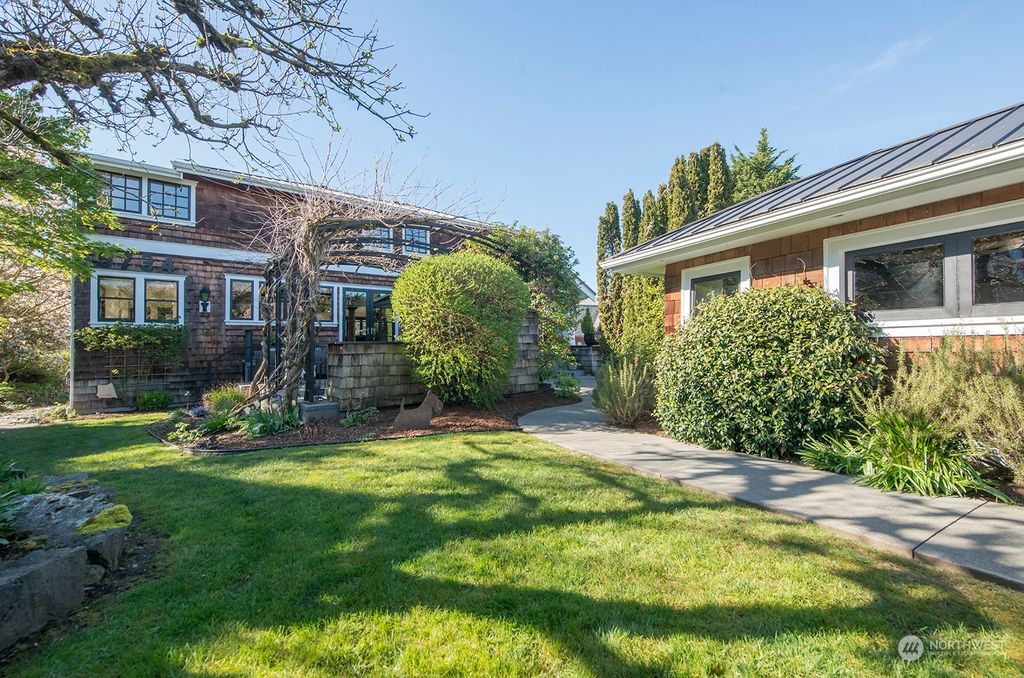 Photo of 5734 E Green Lake Way N, Seattle, WA 98103 (MLS # 2217158)