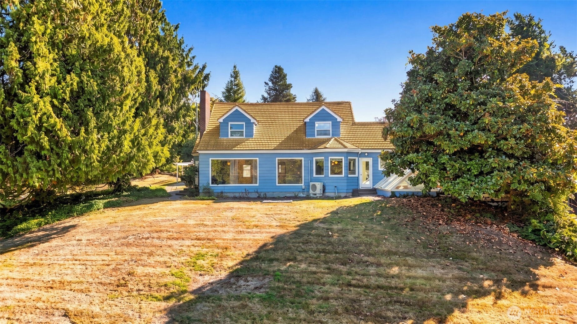 912 Magnolia Lane