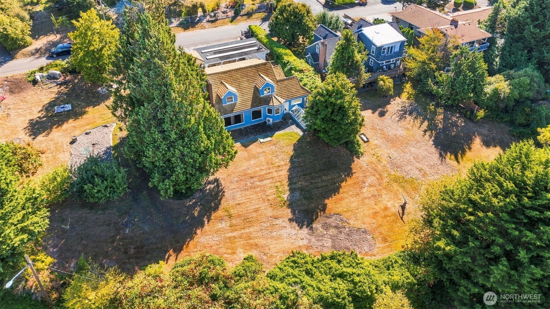 912 Magnolia Lane