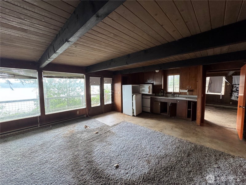 1284 Dines Point Road