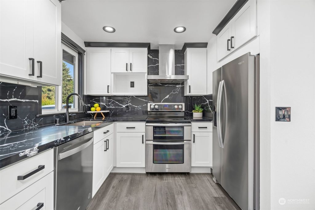 Photo of 6204 86th St NE St, Marysville, WA 98270 (MLS # 2286967)