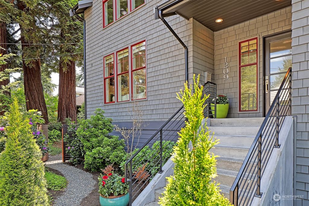 Photo of 1209 NE 88th Street, Seattle, WA 98115 (MLS # 2072858)