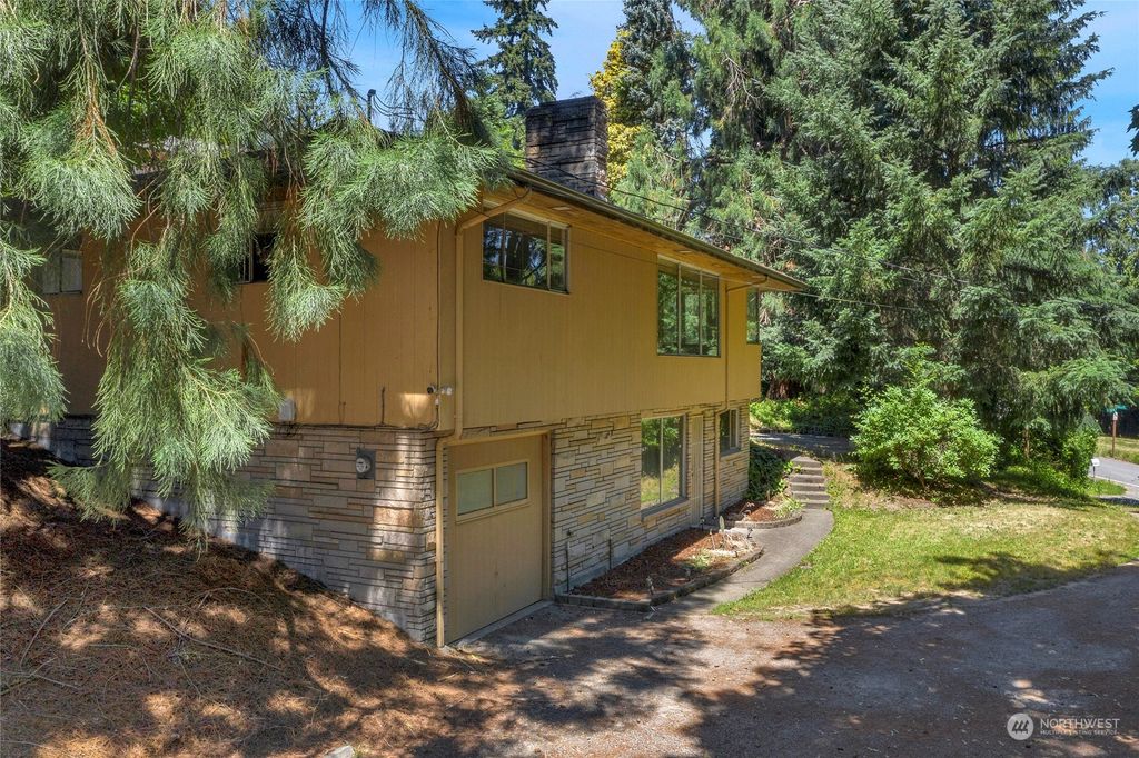 Photo of 235 S 124th Street, Burien, WA 98168 (MLS # 2134934)