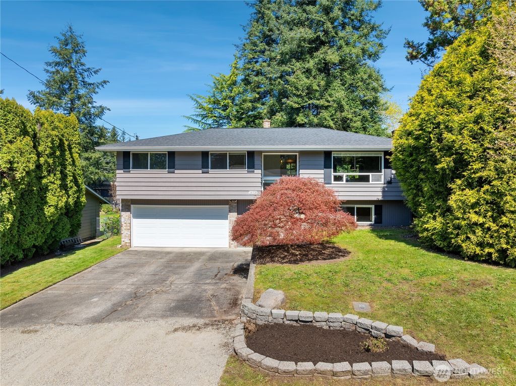 Photo of 14018 SE 201st Street, Kent, WA 98042 (MLS # 2360866)