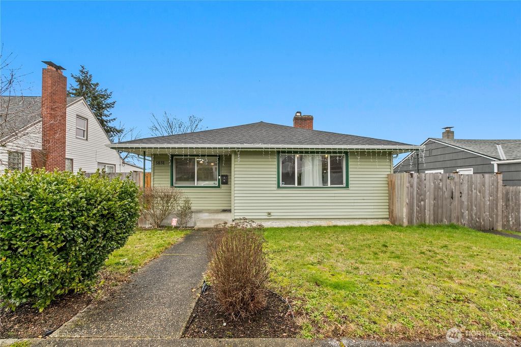 Photo of 5031 S State St St, Tacoma, WA 98409 (MLS # 2484545)