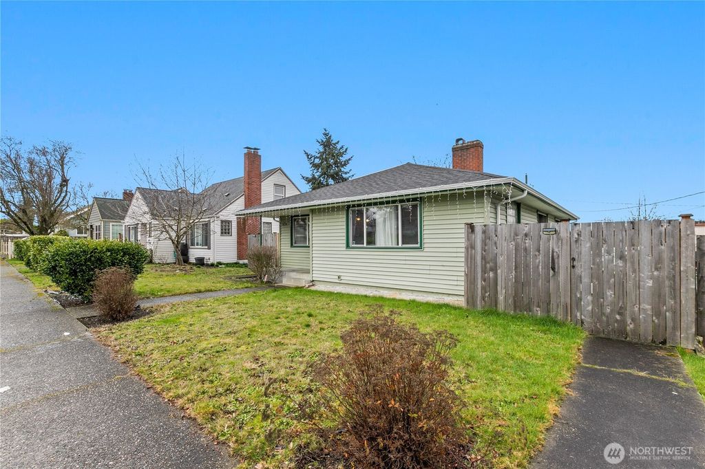 Photo of 5031 S State St St, Tacoma, WA 98409 (MLS # 2484545)