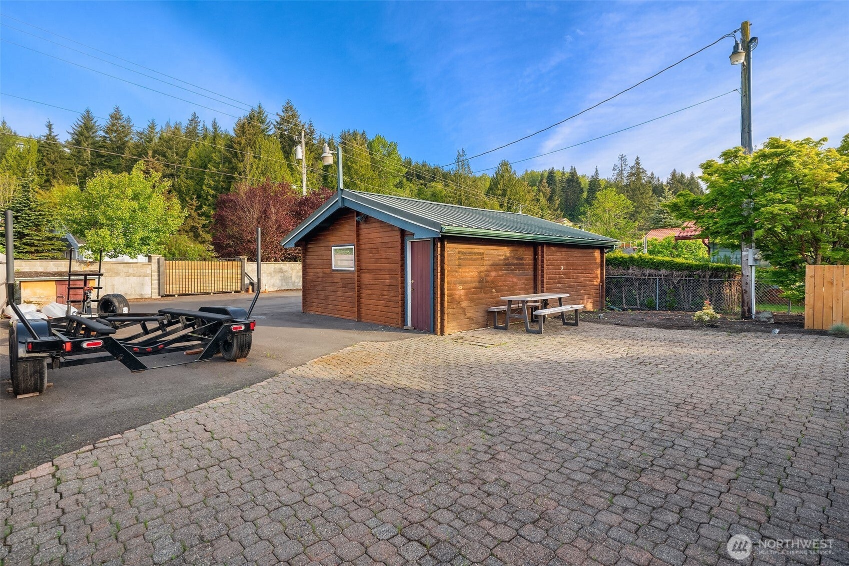 26190 N Highway 101