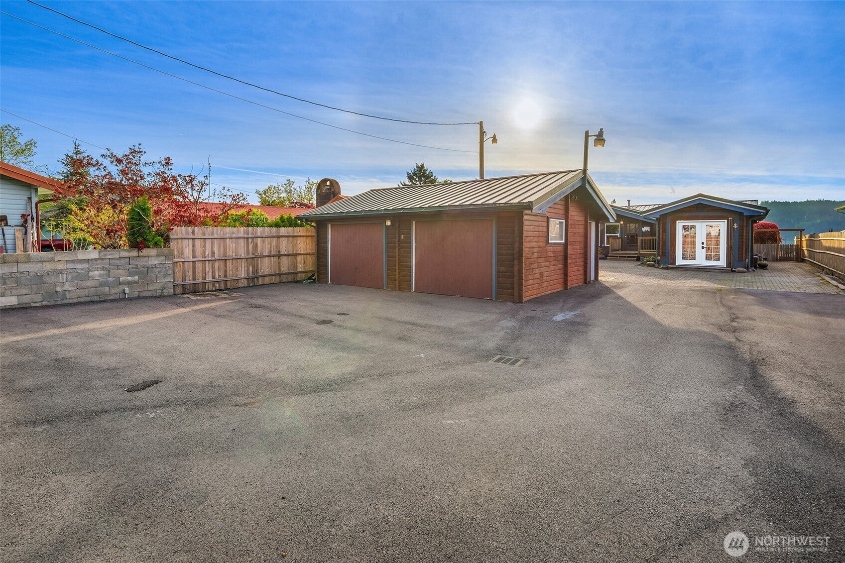 26190 N Highway 101